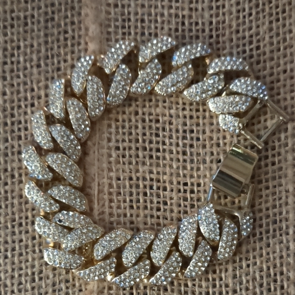 🎁Cuban Link Chain And Bracelet Set..